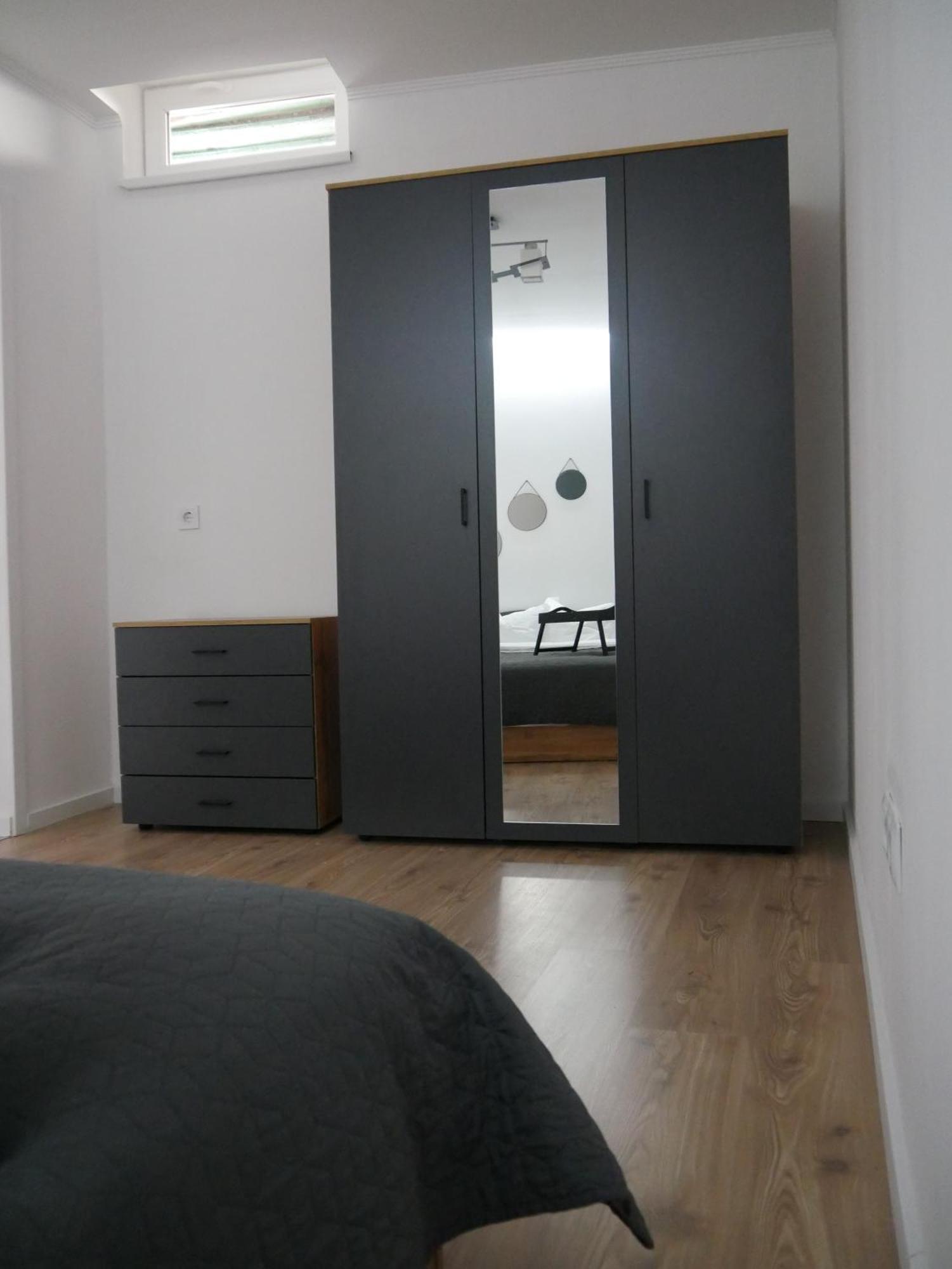 Free Garage In The Center-Delicia 4 Studio! Sibiu Ngoại thất bức ảnh