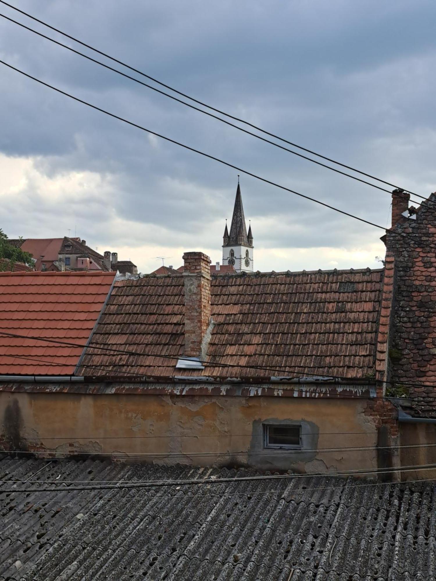 Free Garage In The Center-Delicia 4 Studio! Sibiu Ngoại thất bức ảnh